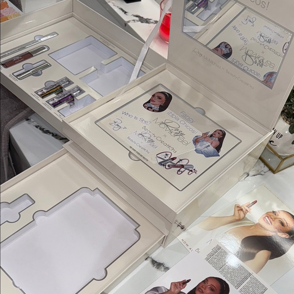 Makeup Kit with Mirror and Accessories